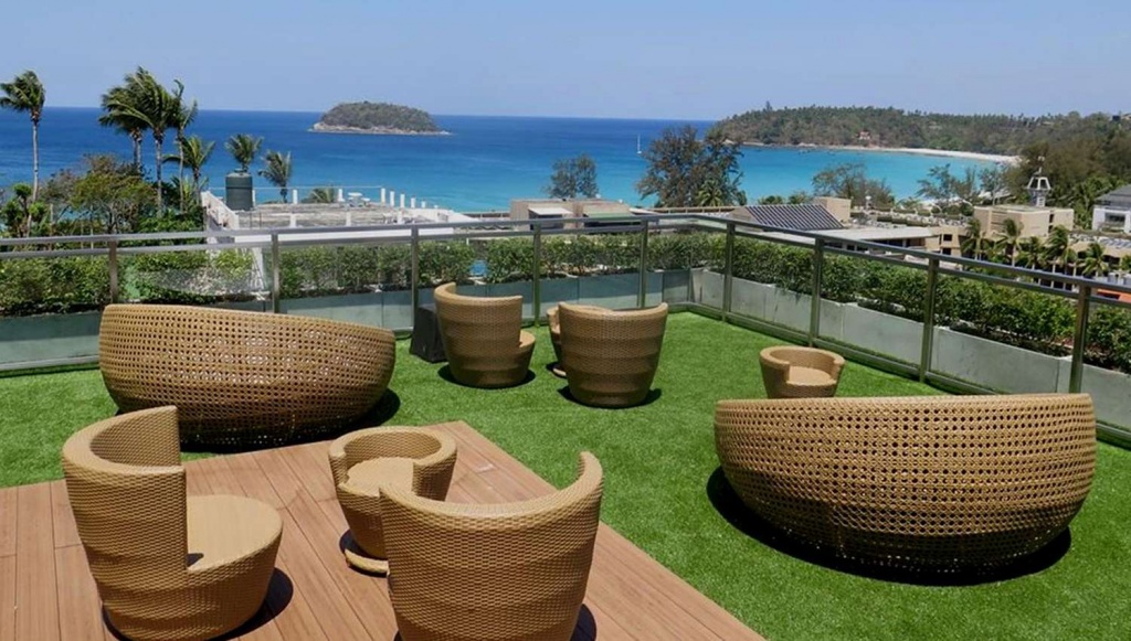 THBSUGPALH_KATA-7th-Heaven-Sky-Bar--Sugar-Palm-Grand-Hillside-.jpg